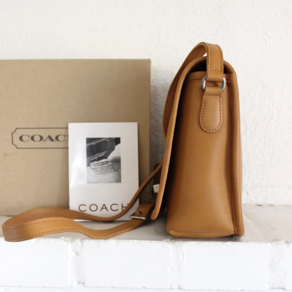 Vintage Coach Companion Crossbody Bag Tan - Picture 2 of 10